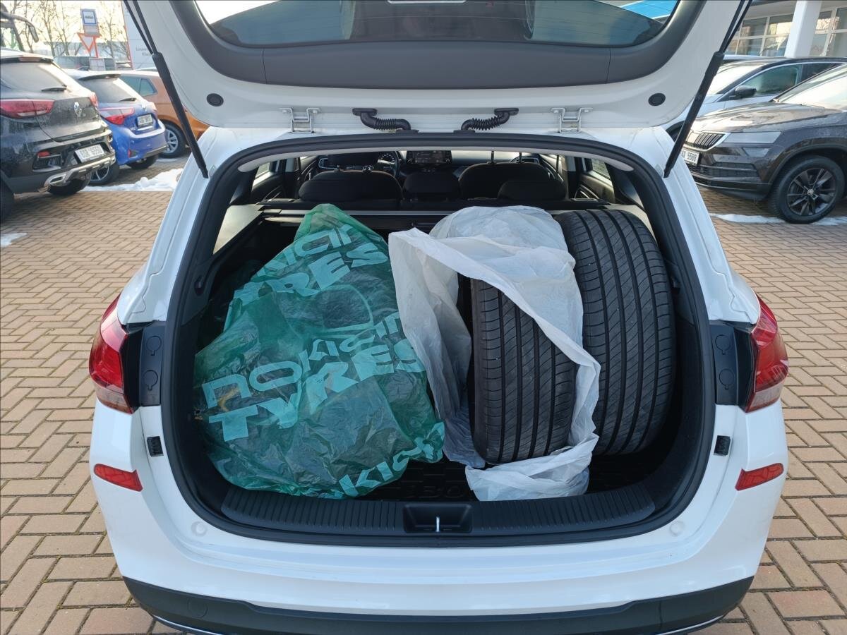 Hyundai i30 Kombi 998,0 88 kw