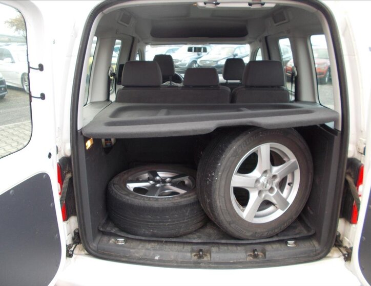 Volkswagen Caddy Kombi 1,6 l 75 kw