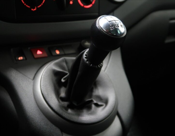 Peugeot Partner Tepee Kombi 1,6 l 55 kw