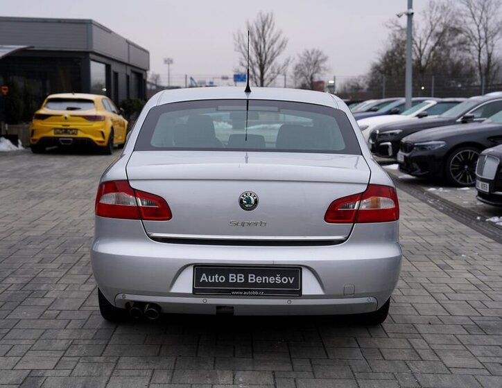 Škoda Superb Sedan 1,8 l 118 kw
