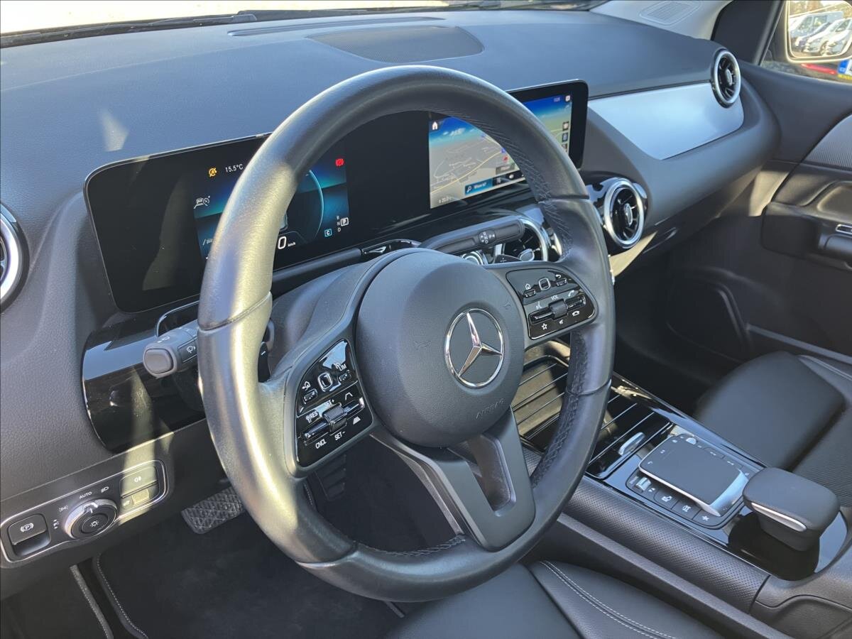 Mercedes-Benz Třídy B Hatchback 1,3 l 100 kw