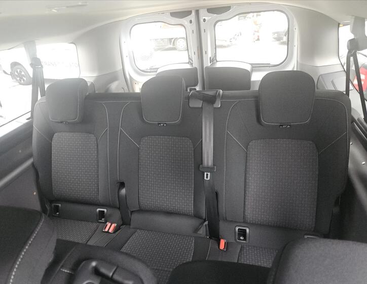 Ford Transit Custom 11