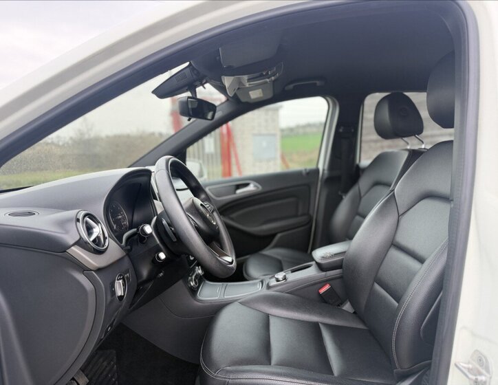 Mercedes-Benz Třídy B Kombi 1,5 l 80 kw