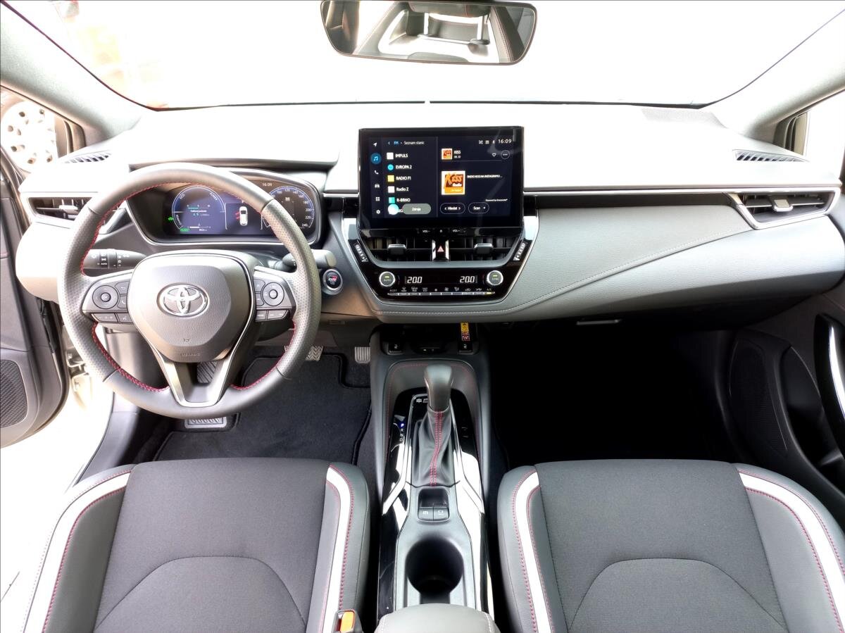 Toyota Corolla Kombi 2,0 l 112 kw