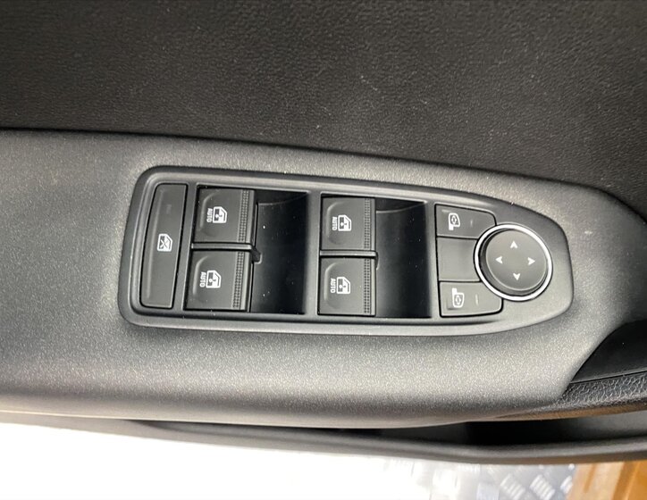 Renault Captur Hatchback 999,0 74 kw