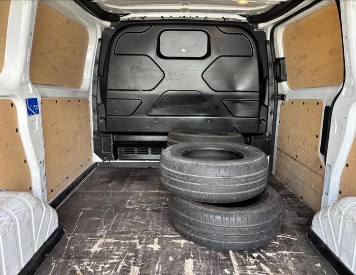 Ford Transit Custom 11