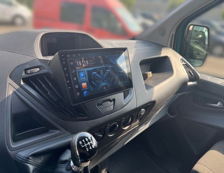 Ford Transit Custom 8