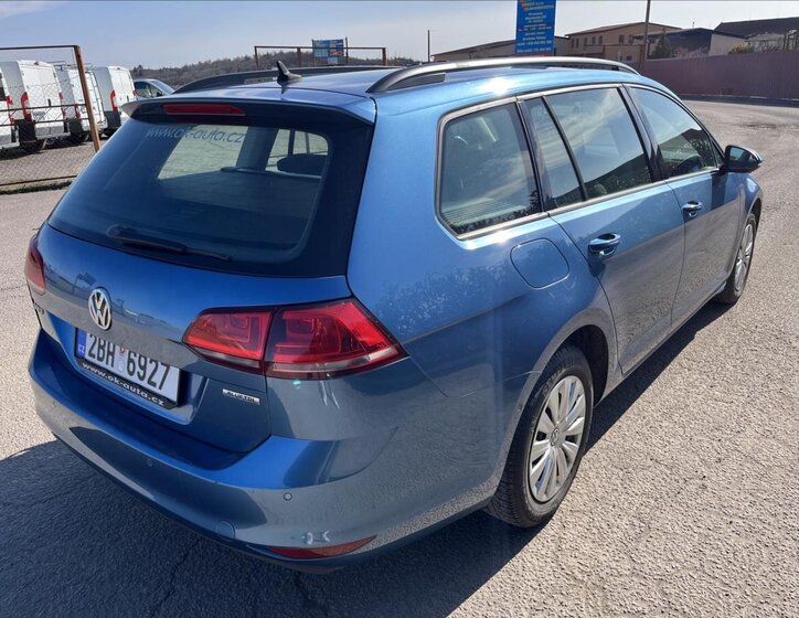 Volkswagen Golf Kombi 1,6 l 81 kw