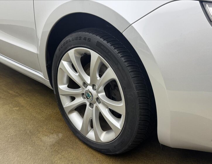 Škoda Superb Kombi 2,0 l 103 kw