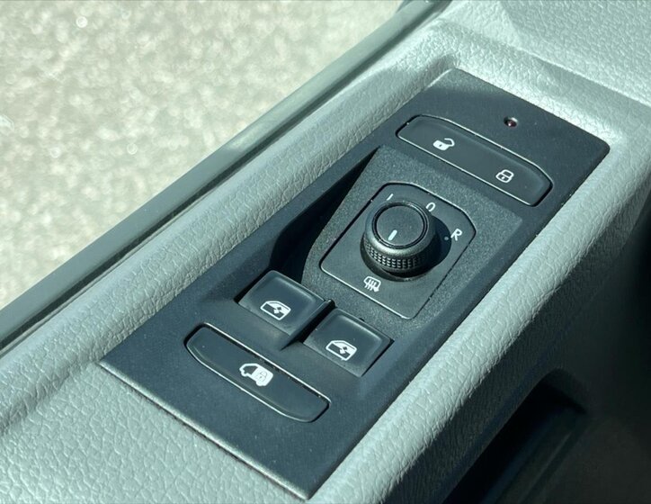 Volkswagen Transporter Skříň 2,0 l 110 kw