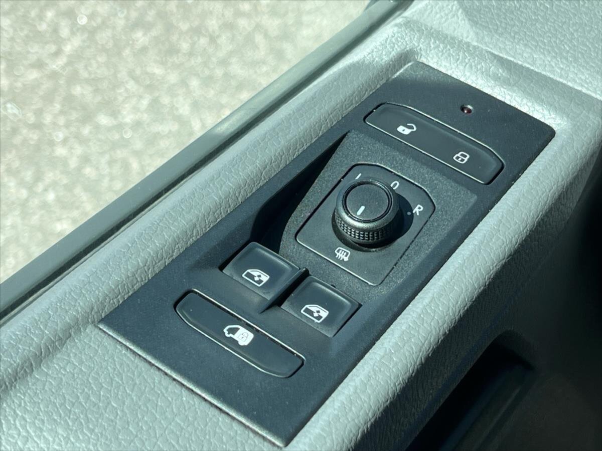 Volkswagen Transporter Skříň 2,0 l 110 kw