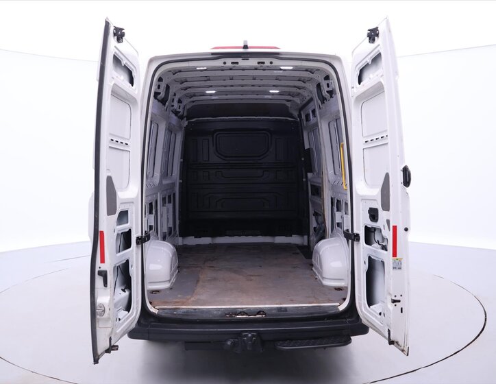 Volkswagen Crafter Skříň 2,0 l 103 kw