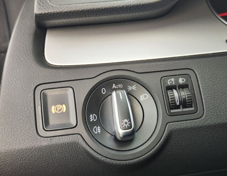 Volkswagen Passat CC Sedan / Limuzína 2,0 l 103 kw