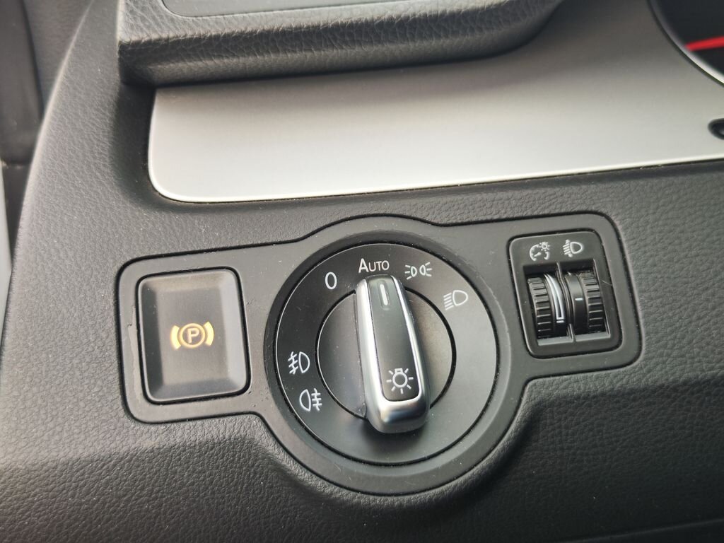 Volkswagen Passat CC Sedan / Limuzína 2,0 l 103 kw