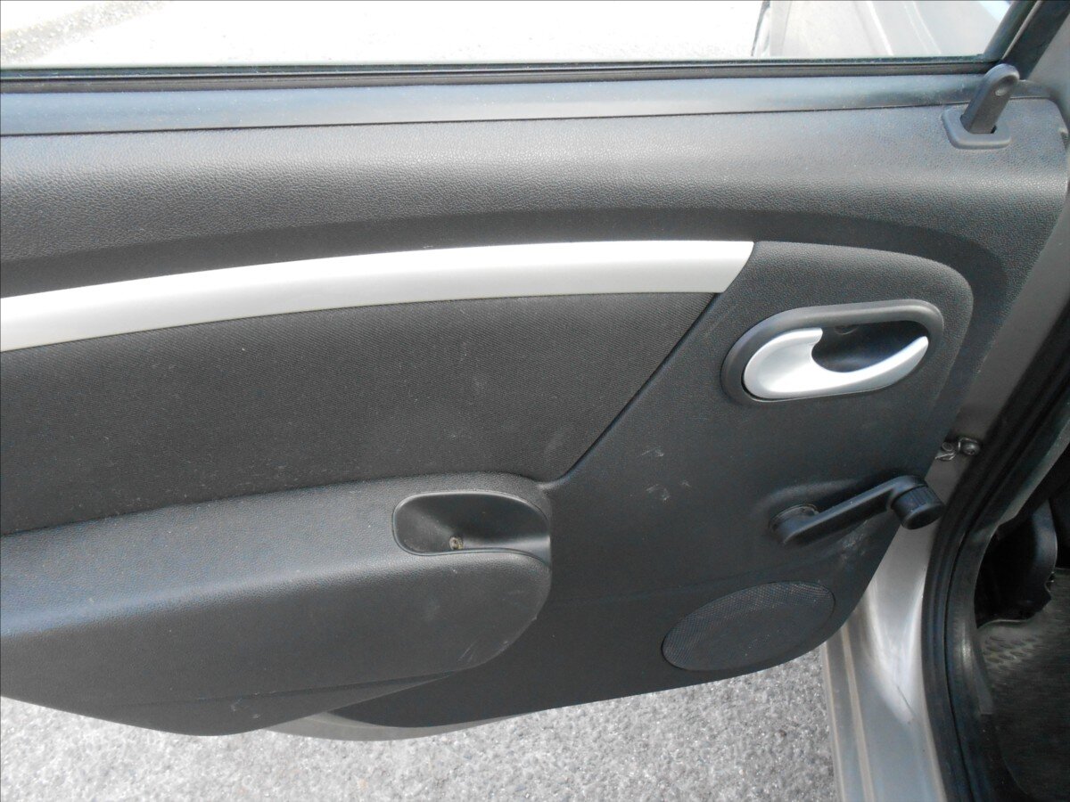 Dacia Sandero Hatchback 1,1 l 55 kw