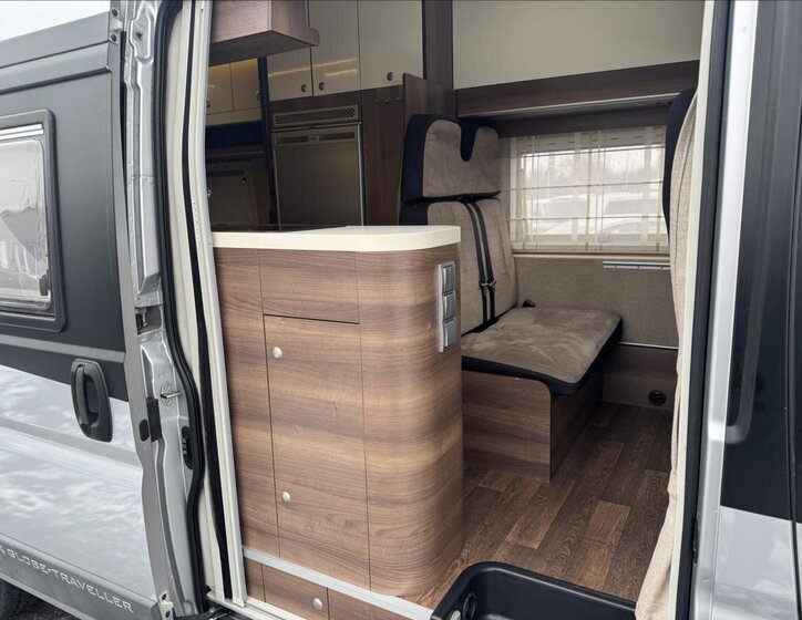 Peugeot Ostatní Ostatní 3,0 l 130 kw