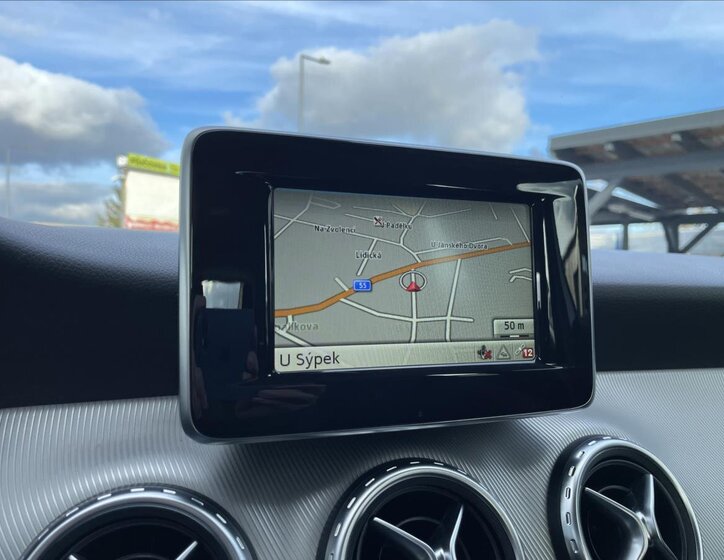 Mercedes-Benz GLA 14