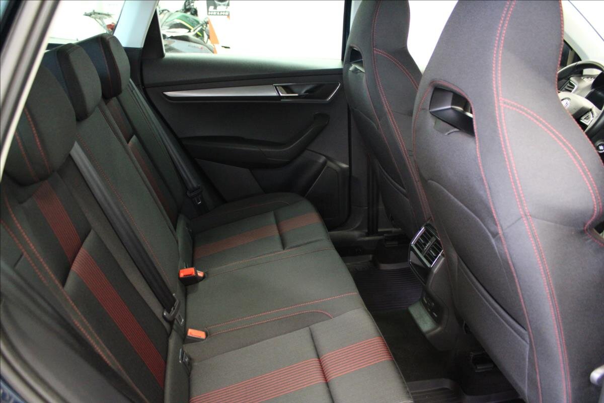 Škoda Karoq SUV / Terénní 1,5 l 110 kw