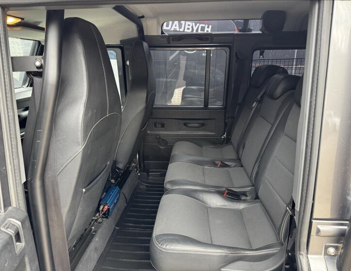 Land Rover Defender Skříň 2,2 l 90 kw