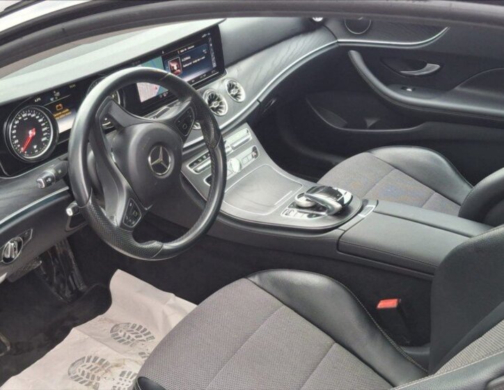 Mercedes-Benz Třídy E Kupé 2,0 l 143 kw