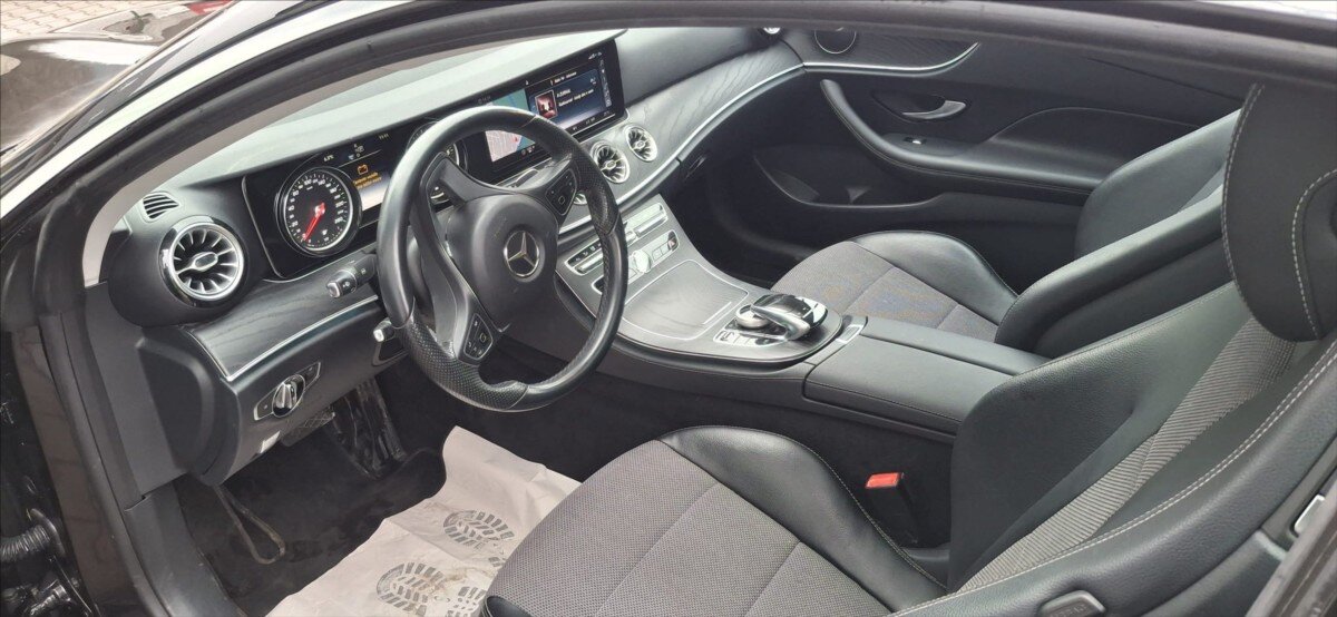 Mercedes-Benz Třídy E Kupé 2,0 l 143 kw