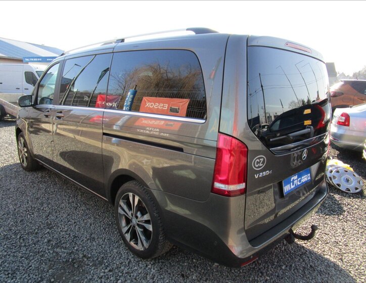 Mercedes-Benz Třídy V Kombi 2,1 l 140 kw