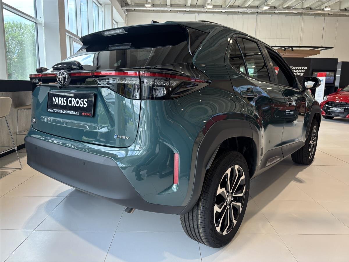 Toyota Yaris Cross SUV 1,5 l 96 kw