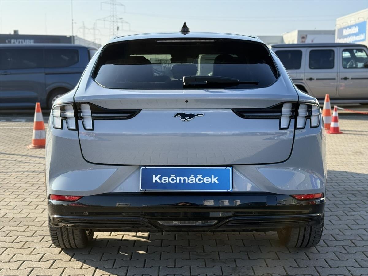 Ford Mustang Mach-E Hatchback 0,0 225 kw