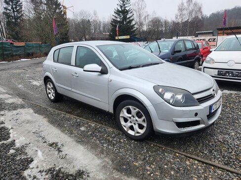 Opel Astra Hatchback 1,7 l 74 kw