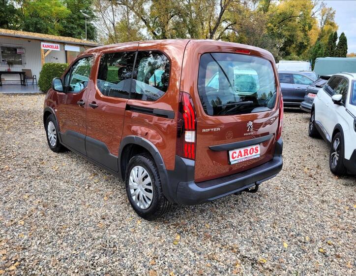 Peugeot Rifter 5