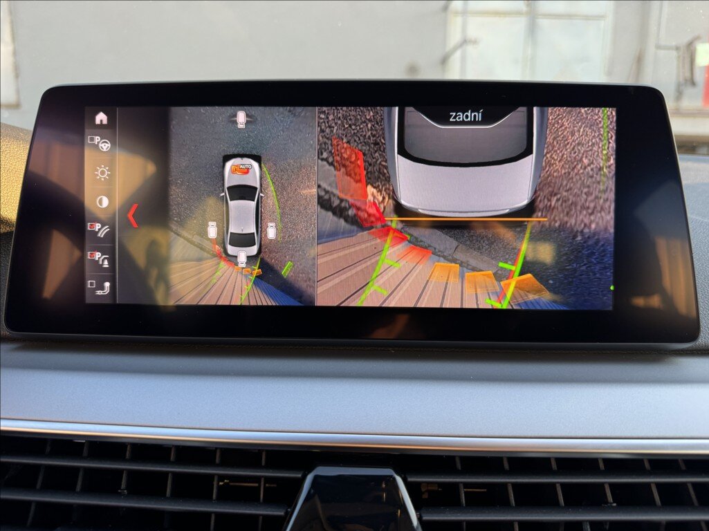 BMW Řada 5 Sedan 3,0 l 195 kw