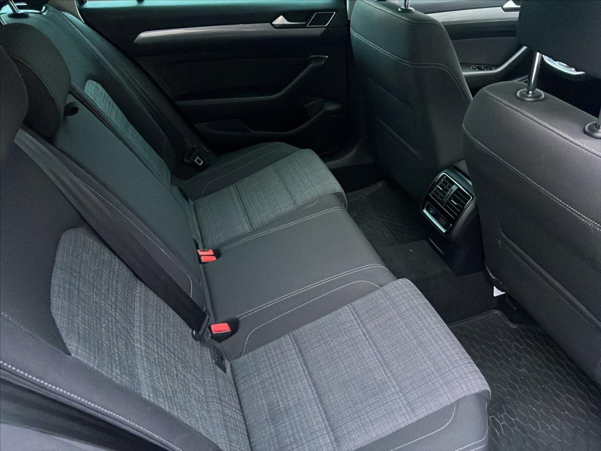 Volkswagen Passat Kombi 2,0 l 140 kw