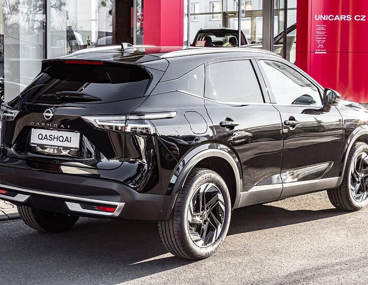 Nissan Qashqai SUV / Terénní 1,3 l 116 kw