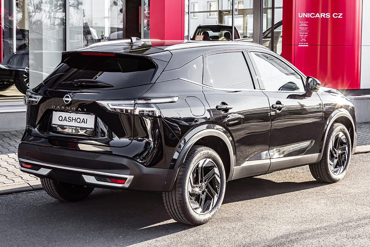 Nissan Qashqai SUV / Terénní 1,3 l 116 kw