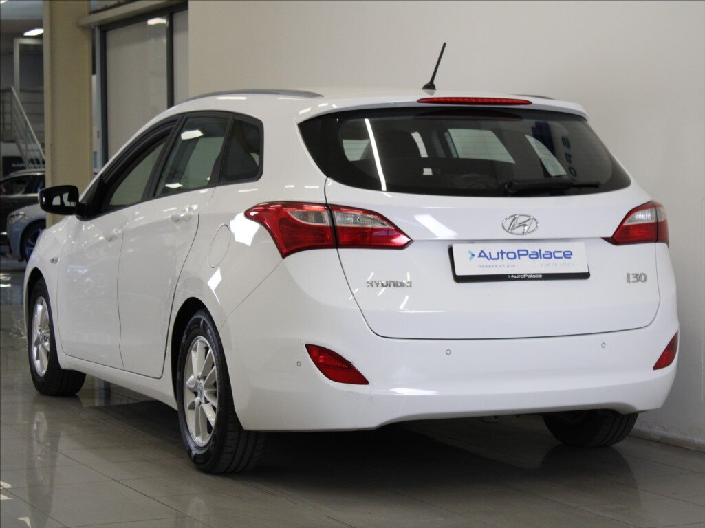 Hyundai i30 Kombi 1,6 l 99 kw