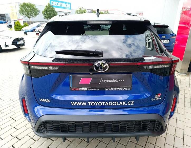 Toyota Yaris Cross 15