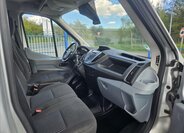 Ford Transit 8
