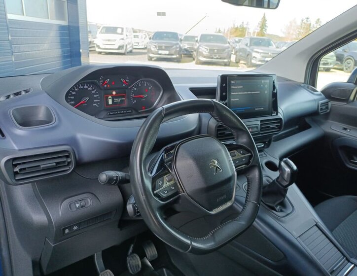 Peugeot Rifter MPV 1,5 l 75 kw