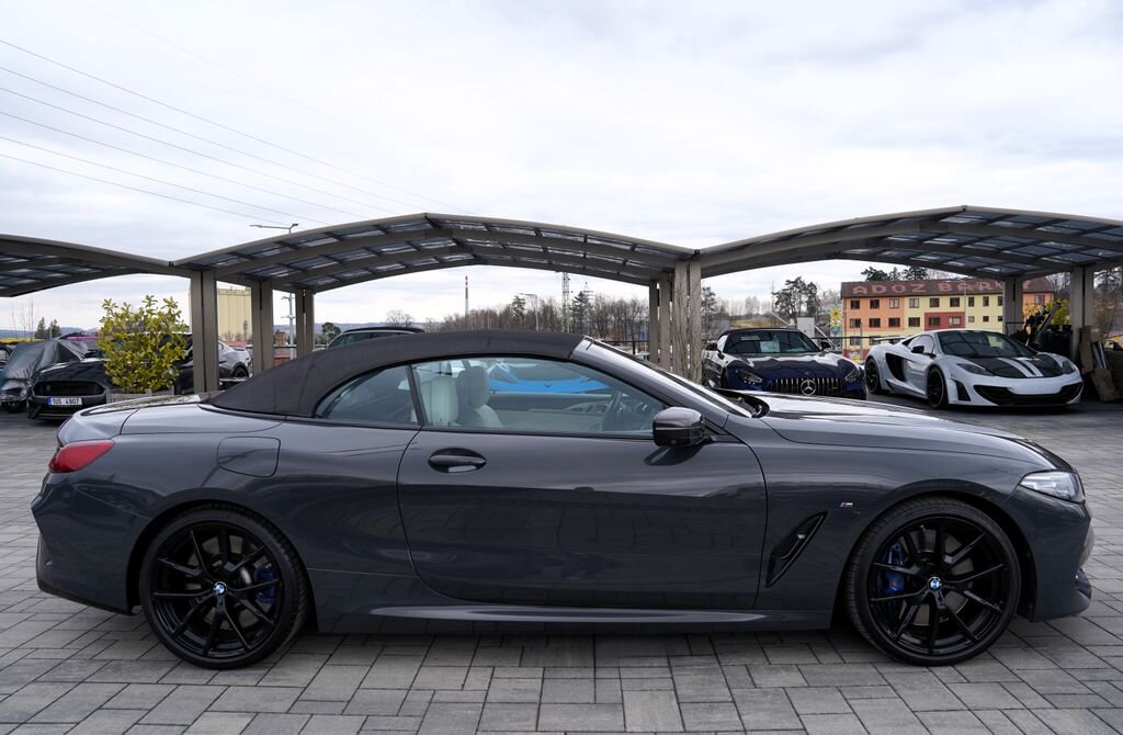 BMW Řada 8 Kabriolet 4,4 l 390 kw