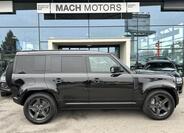 Land Rover Defender 4