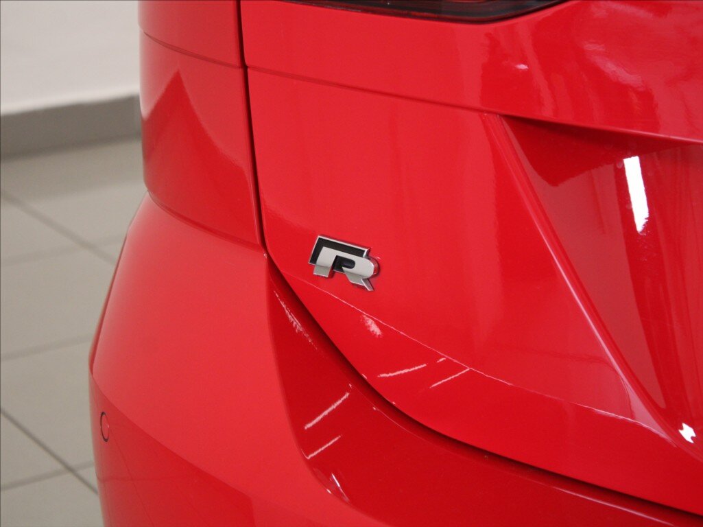 Volkswagen Golf Kombi 2,0 l 221 kw