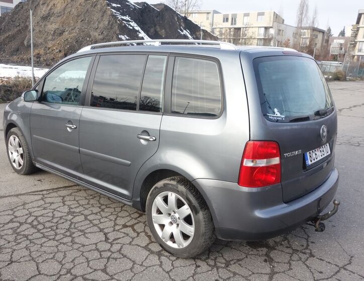 Volkswagen Touran 11