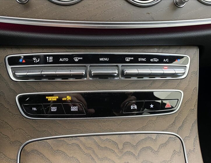 Mercedes-Benz Třídy E 19