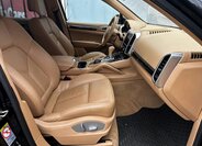 Porsche Cayenne Kombi 4,8 l 294 kw