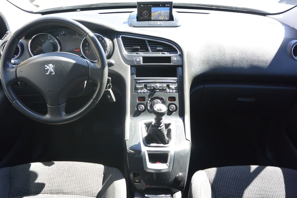Peugeot 5008 MPV 1,6 l 88 kw