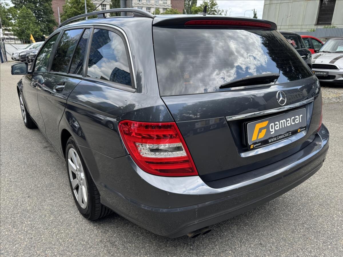 Mercedes-Benz Třídy C Kombi 2,1 l 88 kw