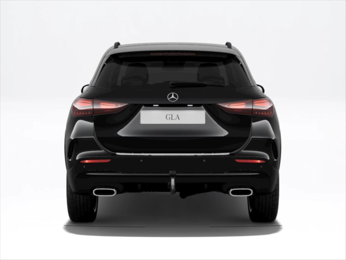 Mercedes-Benz GLA SUV / Terénní 1,3 l 120 kw