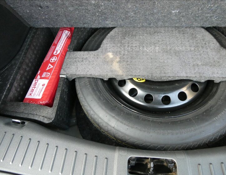 Ford Kuga SUV / Terénní 2,0 l 103 kw