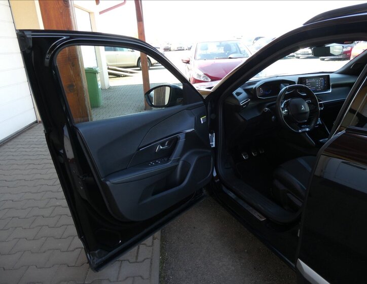 Peugeot 2008 SUV / Terénní 1,2 l 96 kw