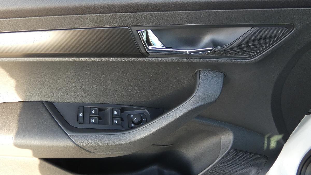 Škoda Karoq SUV / Terénní 1,5 l 110 kw